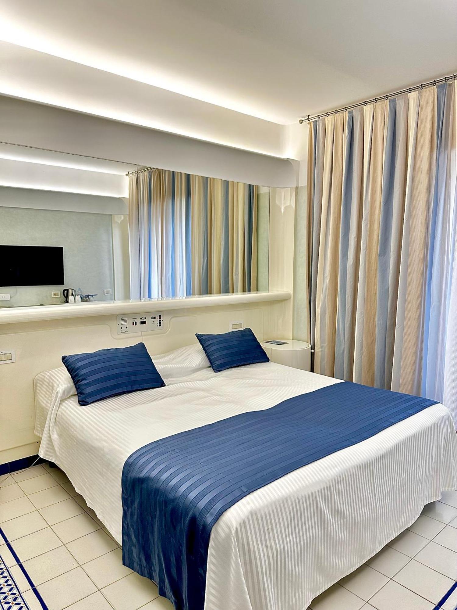 Atlantic Hotel & Spa Riccione Exterior foto