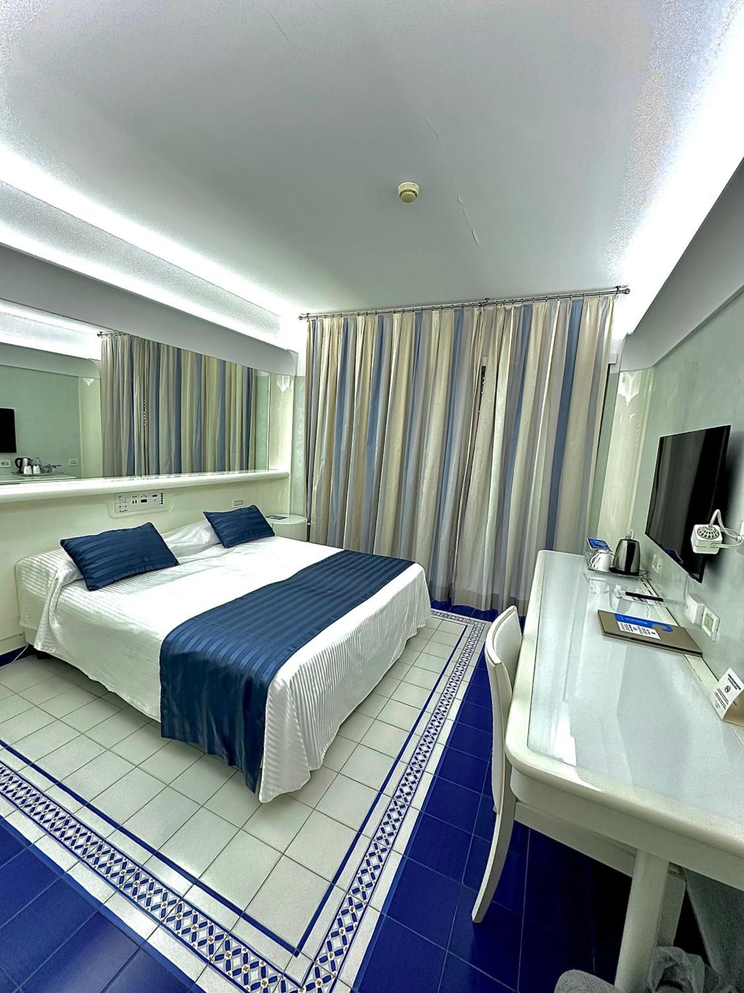 Atlantic Hotel & Spa Riccione Exterior foto